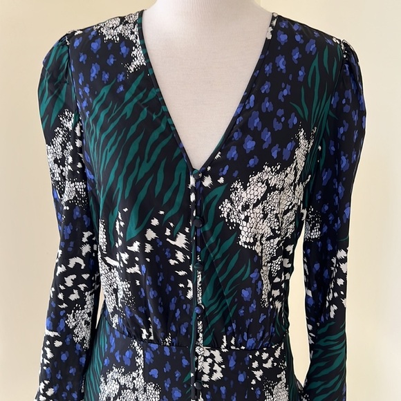 Veronica Beard green/black multi long sleeve silk dress. - Picture 2 of 9